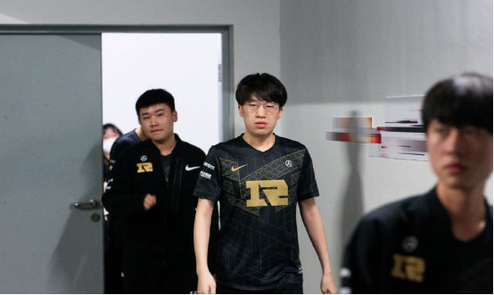 让比利时的 让比利时的